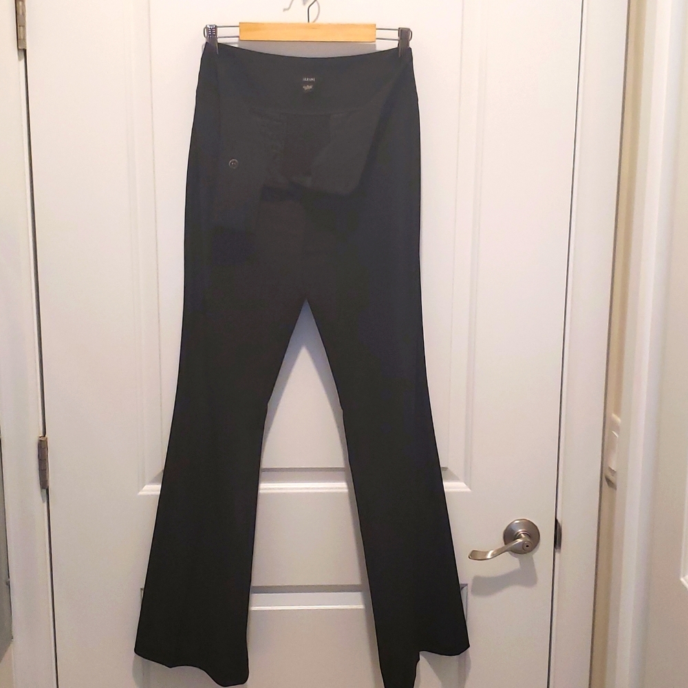 Alfani pants, nice quality,  size 4, color black and white